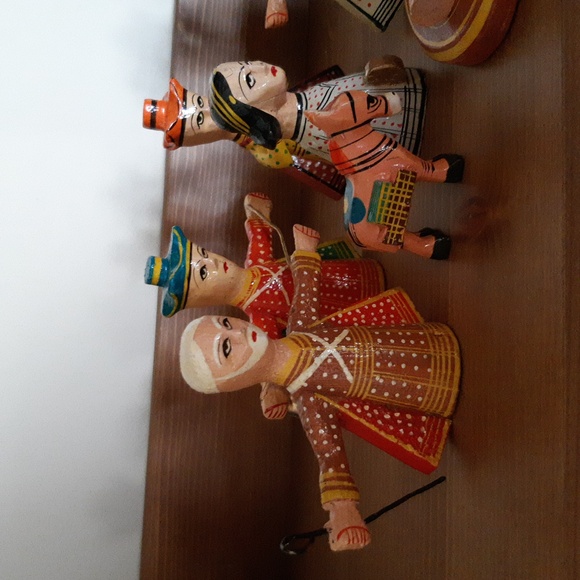 Christmas Vintage Nativity Scene - Picture 2 of 4